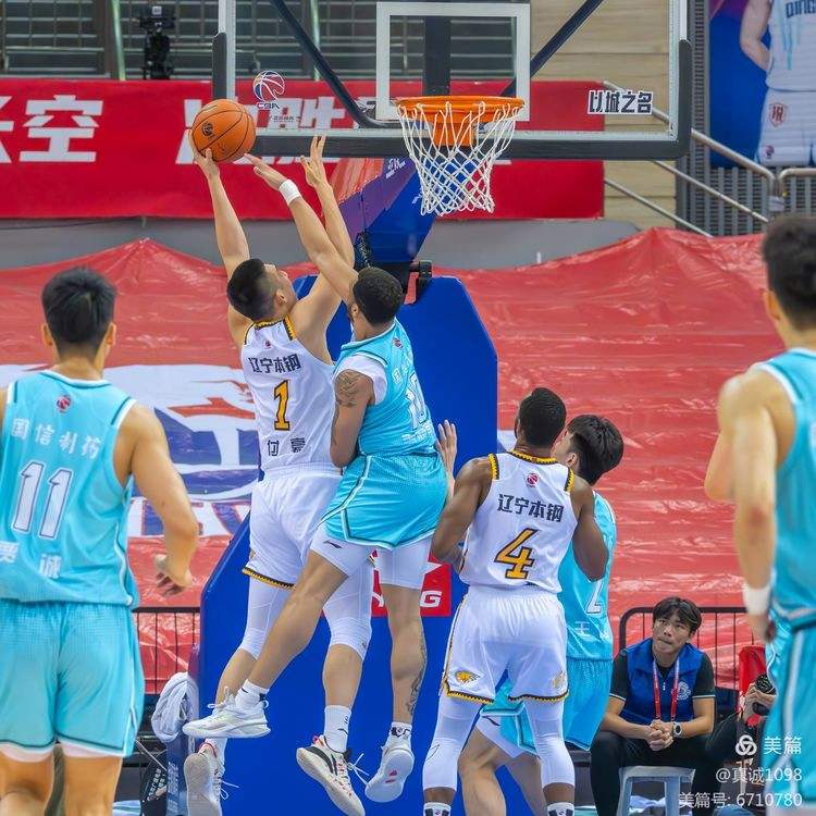 包含亚洲篮球明星赛激烈斗志全明星齐聚展现技艺的词条