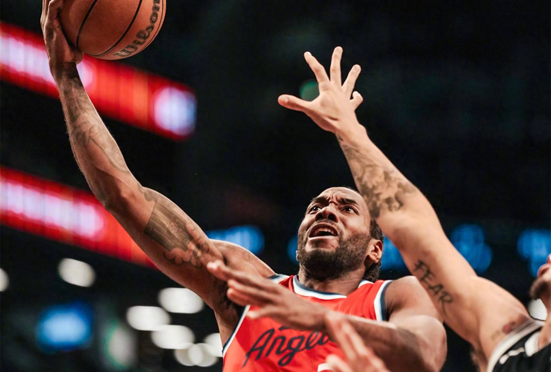 快船队大胜独行侠，莱昂纳德表现出色