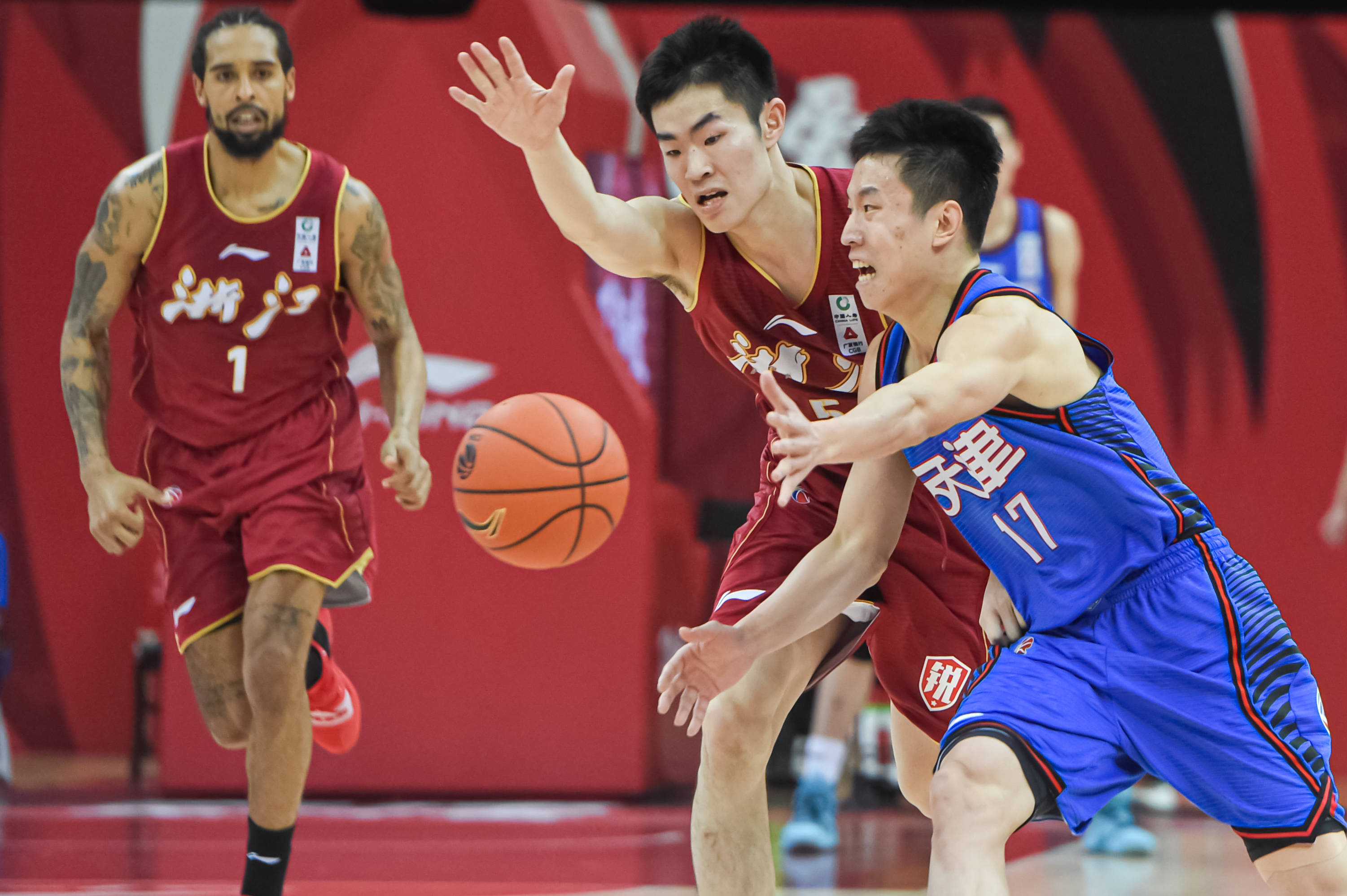 开云体育平台APP-浙江队在客场挑战天津展现拼搏