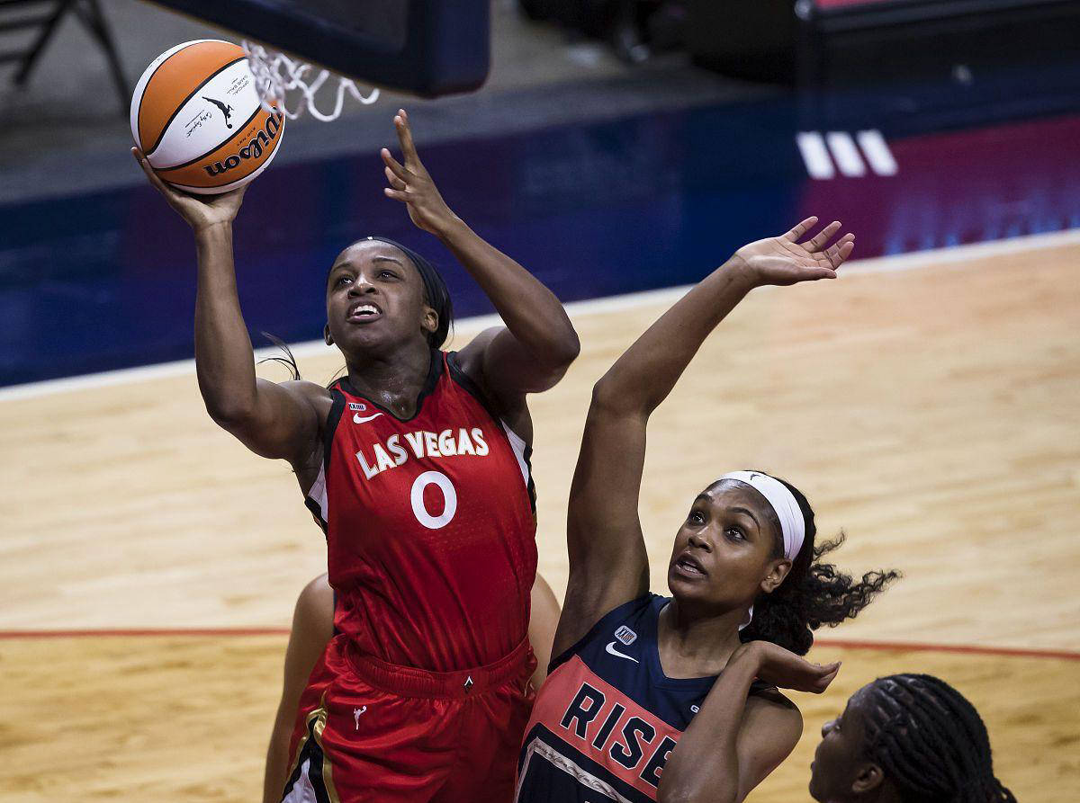 包含太阳队近期比赛状态神勇,队员士气高昂的词条 包含太阳队近期比赛状态神勇,队员士气高昂的词条