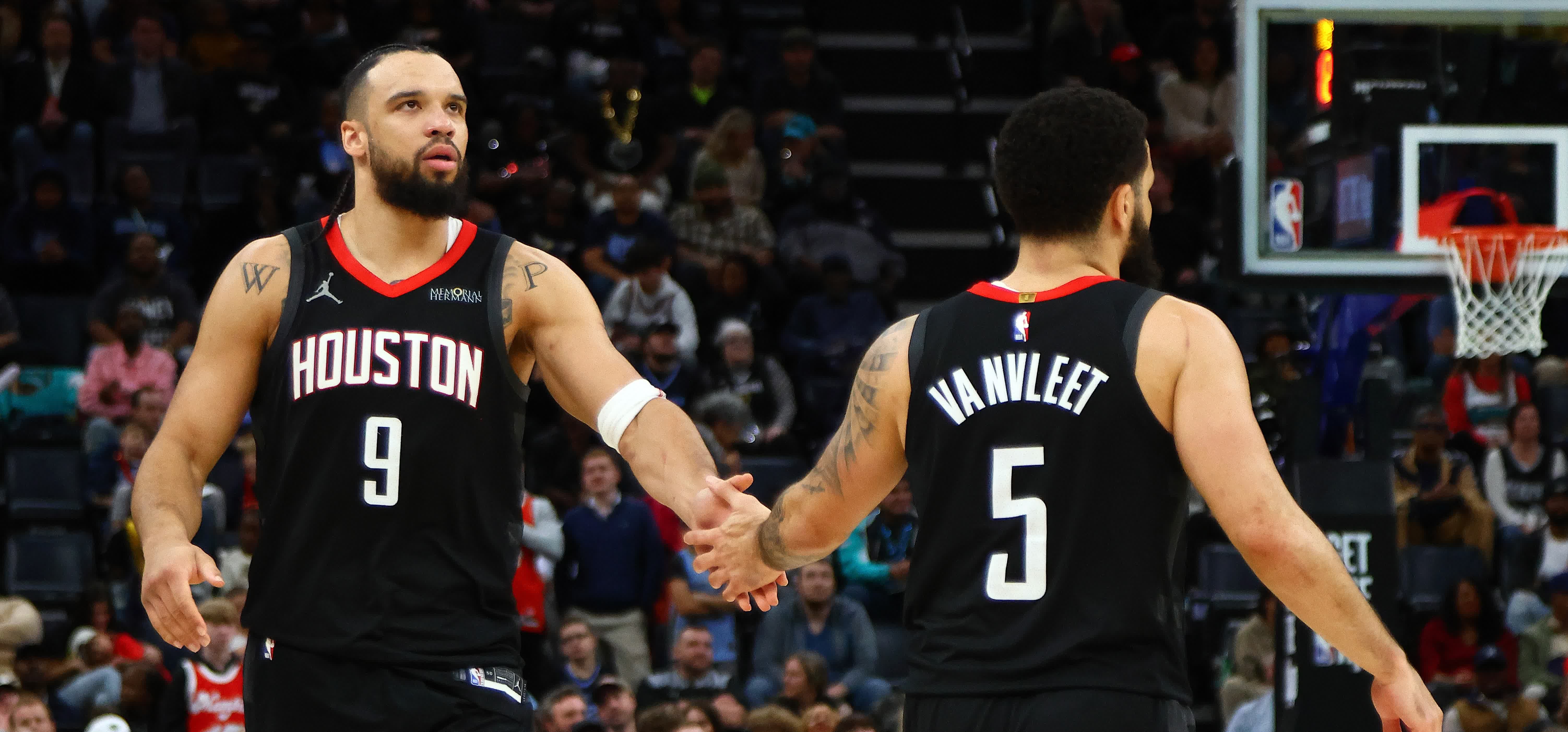 火箭险胜湖人,拉文关键制胜 火箭险胜湖人,拉文关键制胜