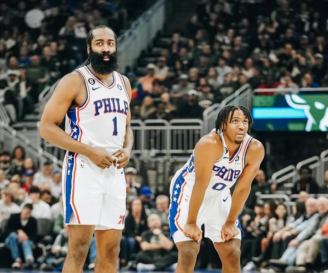 76人轻取雄鹿,哈登惊艳四座 76人轻取雄鹿,哈登惊艳四座