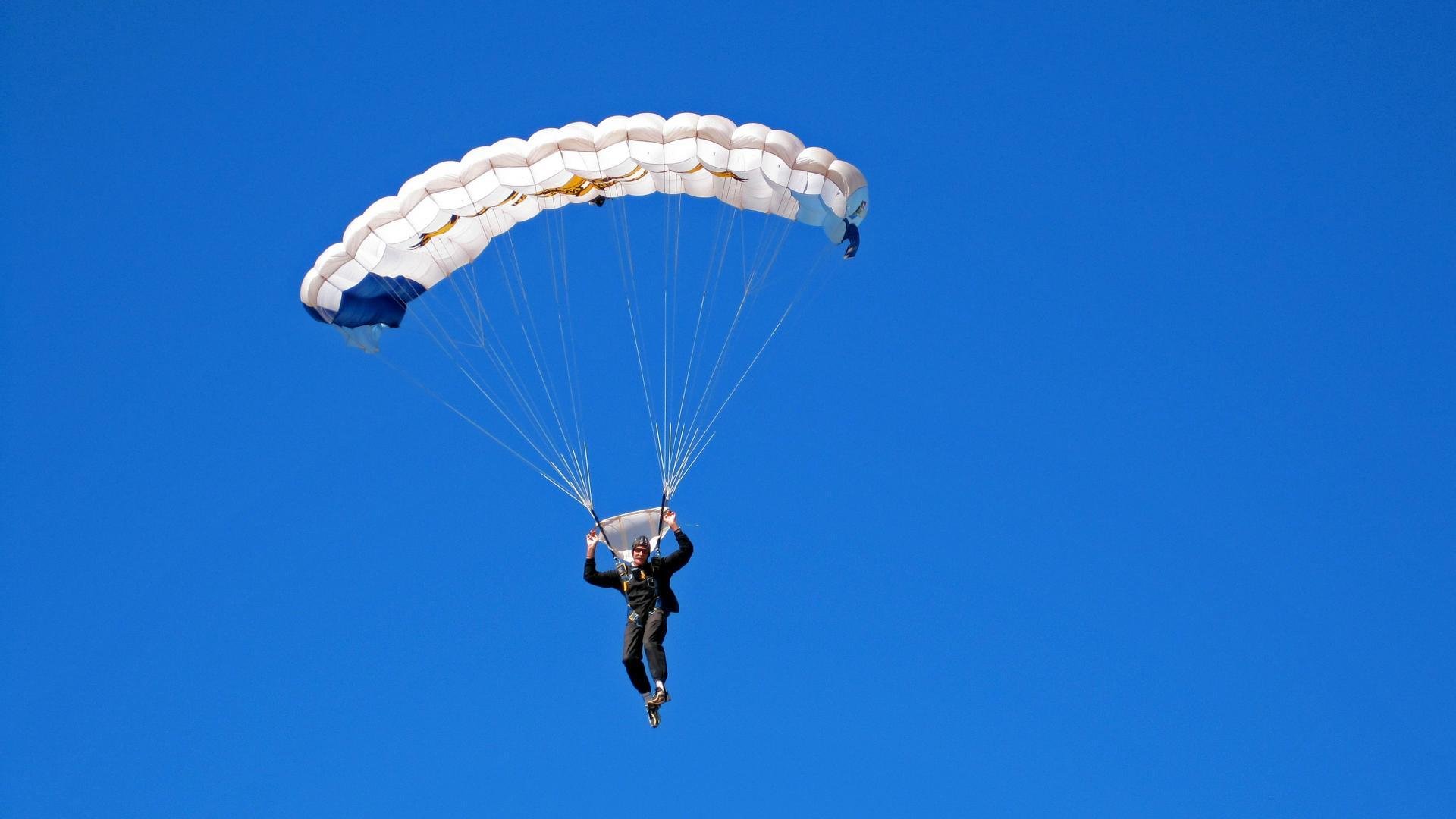 冰川之刃与樱花之韧,德甲争冠战中的北美风暴启示录